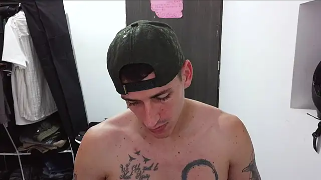 Snapshot of RaulRico chatting on July 2026 06:26:01 PM RaulRico online show from July 2026 06:26:01 PM