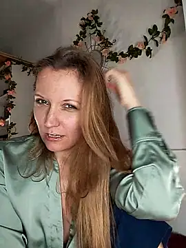 Snapshot of Candy_Cougar chatting on May 2026 07:03:02 AM Candy Cougar online show from May 2026 07:03:02 AM