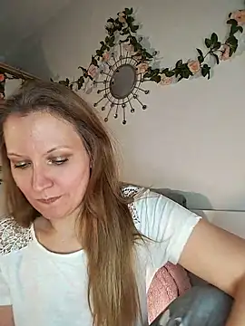Snapshot of Candy_Cougar chatting on May 2026 08:09:02 AM Candy Cougar online show from May 2026 08:09:02 AM