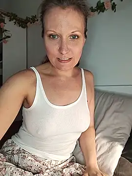 Snapshot of Candy_Cougar chatting on June 2026 12:03:02 PM Candy Cougar online show from June 2026 12:03:02 PM