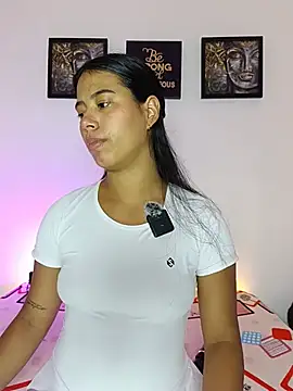 Snapshot of Raven_stonee01 chatting on June 2026 01:34:02 AM Raven stonee01 online show from June 2026 01:34:02 AM