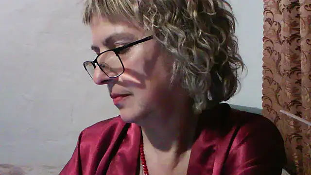 Snapshot of ElizabethGorden chatting on June 2026 07:16:02 PM ElizabethGorden online show from June 2026 07:16:02 PM