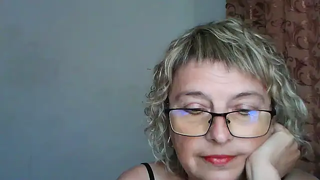 Snapshot of ElizabethGorden chatting on June 2026 12:02:01 PM ElizabethGorden online show from June 2026 12:02:01 PM