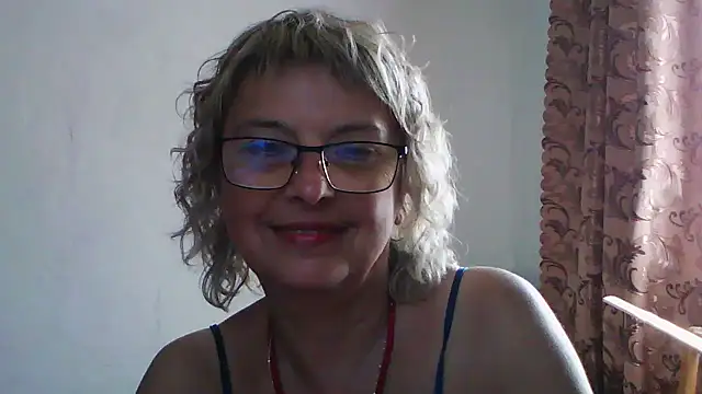Snapshot of ElizabethGorden chatting on July 2026 06:31:01 AM ElizabethGorden online show from July 2026 06:31:01 AM