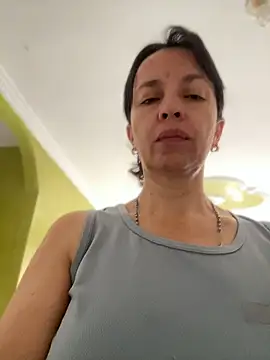 Soy Camila8 online show from August 2026 12:30:01 PM