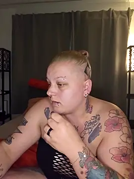 Lady Peggi online show from May 2026 04:04:01 PM