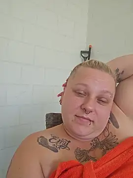 Lady Peggi online show from June 2026 12:42:02 PM