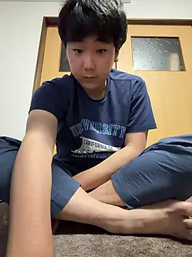 Snapshot of YuuYuu_010 chatting on June 2026 02:04:01 PM YuuYuu 010 online show from June 2026 02:04:01 PM