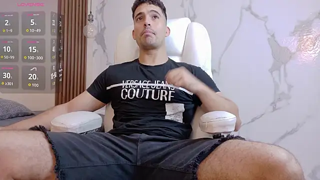 tanner-hard  online show from May 2026 07:31:02 PM