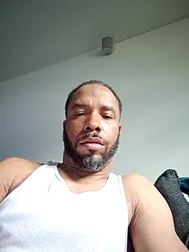 yoursexydaddy8181 online show from May 2026 12:02:02 PM