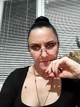 MillaMia45 online show from May 2026 07:30:02 PM