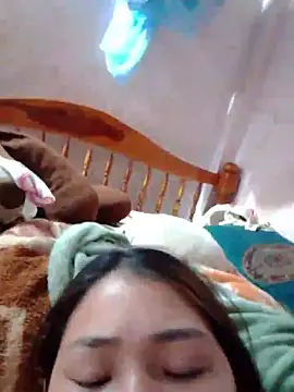 Snapshot of Linie22 chatting on May 2026 11:51:01 AM Linie22 online show from May 2026 11:51:01 AM
