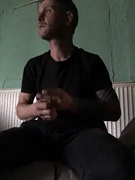 Snapshot of Marcin43w chatting on May 2026 06:19:02 AM Marcin43w online show from May 2026 06:19:02 AM
