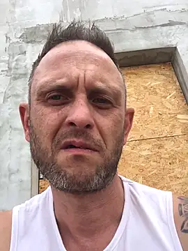 Snapshot of Marcin43w chatting on June 2026 08:57:01 AM Marcin43w online show from June 2026 08:57:01 AM