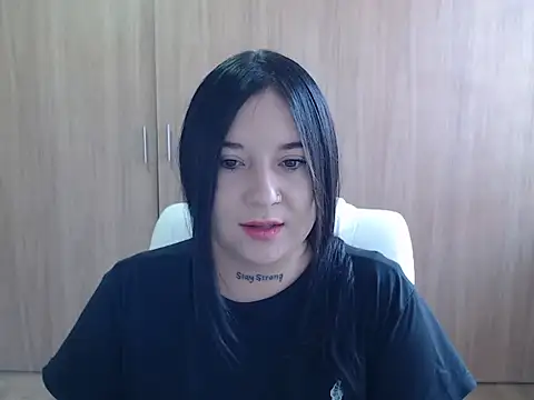 Snapshot of Haileey_ross chatting on May 2026 02:12:01 PM Haileey ross online show from May 2026 02:12:01 PM
