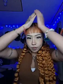 Snapshot of suky_fox chatting on May 2026 11:28:02 PM suky fox online show from May 2026 11:28:02 PM