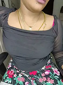 Snapshot of Tamil__Thara003 chatting on June 2026 06:10:01 PM Tamil Thara003 online show from June 2026 06:10:01 PM