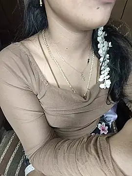 Snapshot of Tamil__Thara003 chatting on June 2026 01:20:02 PM Tamil Thara003 online show from June 2026 01:20:02 PM