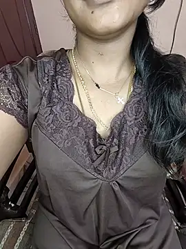 Snapshot of Tamil__Thara003 chatting on July 2026 06:10:02 AM Tamil Thara003 online show from July 2026 06:10:02 AM