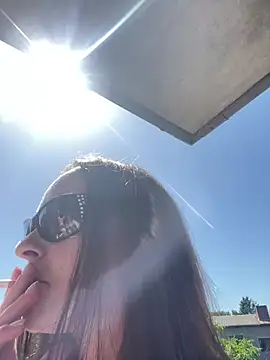 LindaLee90 online show from June 2026 12:53:02 PM