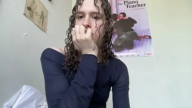 bryluvvsu online show from May 2026 05:43:01 PM