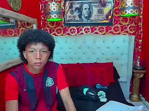 skinny20boy online show from June 2026 11:07:01 PM