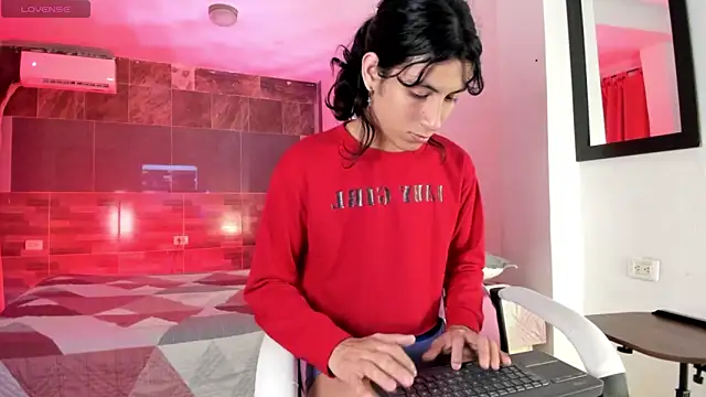 angel hass18 online show from May 2026 01:57:16 AM