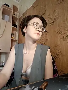 Alessa Kiss online show from May 2026 02:55:01 PM