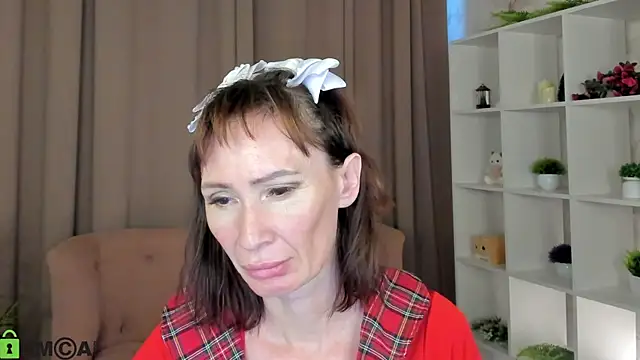 gracekellyyy online show from June 2026 04:20:01 PM
