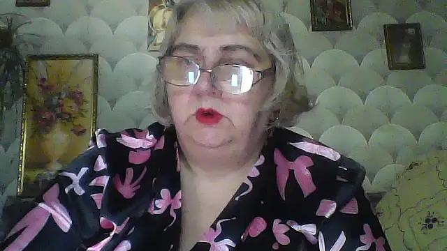 Snapshot of MarinaFarina53 chatting on June 2026 04:46:01 AM MarinaFarina53 online show from June 2026 04:46:01 AM