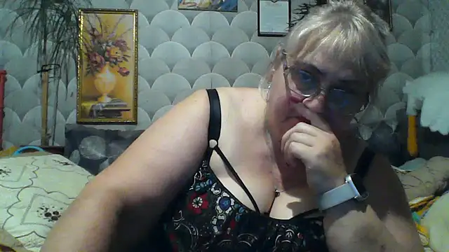 Snapshot of MarinaFarina53 chatting on July 2026 06:25:02 PM MarinaFarina53 online show from July 2026 06:25:02 PM