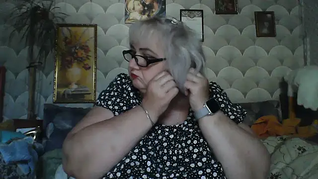 Snapshot of MarinaFarina53 chatting on July 2026 04:41:01 AM MarinaFarina53 online show from July 2026 04:41:01 AM