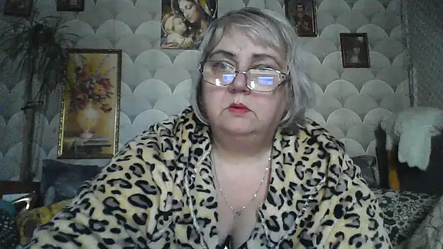 Snapshot of MarinaFarina53 chatting on July 2026 04:26:02 AM MarinaFarina53 online show from July 2026 04:26:02 AM