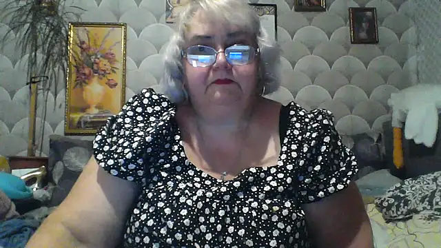Snapshot of MarinaFarina53 chatting on July 2026 07:40:02 PM MarinaFarina53 online show from July 2026 07:40:02 PM
