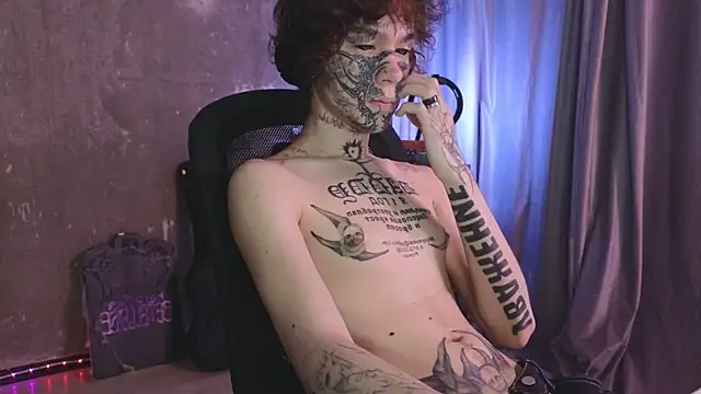 Snapshot of Emo___boy chatting on May 2026 11:00:01 PM Emo boy online show from May 2026 11:00:01 PM