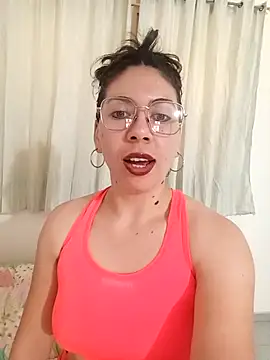 Snapshot of Mia_essence chatting on May 2026 02:12:01 PM Mia essence online show from May 2026 02:12:01 PM