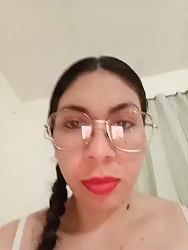 Snapshot of Mia_essence chatting on June 2026 10:47:02 PM Mia essence online show from June 2026 10:47:02 PM