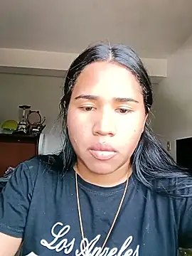 Snapshot of Polita-333 chatting on May 2026 05:53:02 PM Polita-333 online show from May 2026 05:53:02 PM
