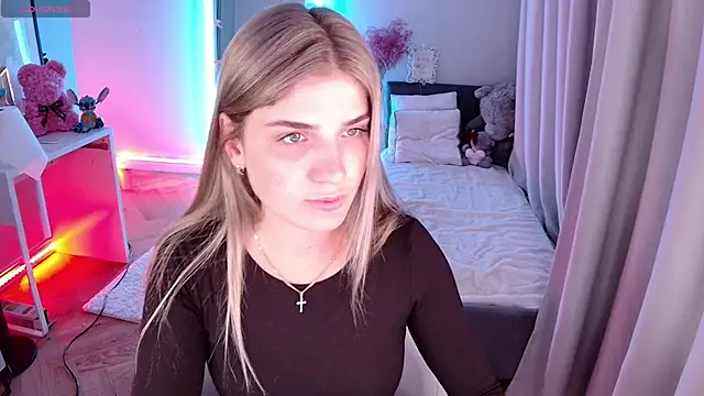 Snapshot of Leri_One chatting on May 2026 06:43:01 AM Leri One online show from May 2026 06:43:01 AM