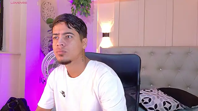 criss hardcock  online show from June 2026 01:13:01 PM