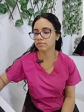 alanahot94 online show from June 2026 09:29:01 PM