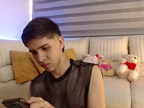 joshua saenz  online show from July 2026 08:14:01 PM