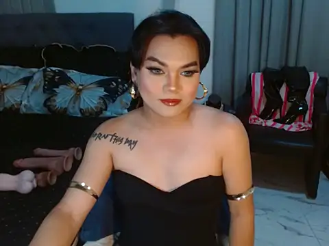 RoyalSeductress online show from May 2026 07:14:02 AM
