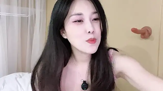 Snapshot of Emma_qiqi chatting on May 2026 08:42:02 AM Emma qiqi online show from May 2026 08:42:02 AM