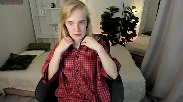 IrmaRonn online show from May 2026 08:31:01 AM