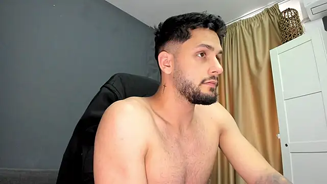 TroyWadee online show from June 2026 06:52:02 AM