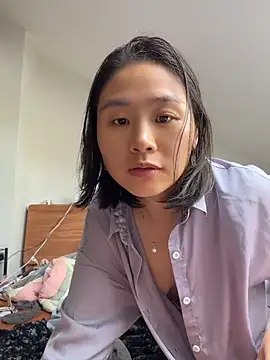 Snapshot of Iridessa- chatting on July 2026 12:57:01 AM Iridessa- online show from July 2026 12:57:01 AM
