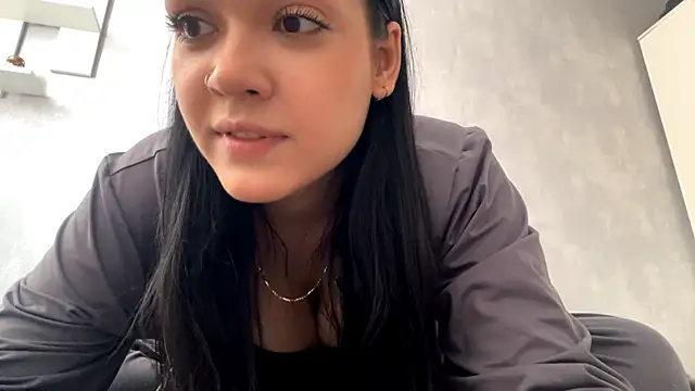 AiEsquer online show from May 2026 08:21:01 AM