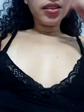 Snapshot of venuseyes25 chatting on June 2026 06:07:02 AM venuseyes25 online show from June 2026 06:07:02 AM