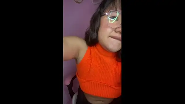 Snapshot of SOFTBERRY_ chatting on July 2026 04:42:02 PM SOFTBERRY online show from July 2026 04:42:02 PM